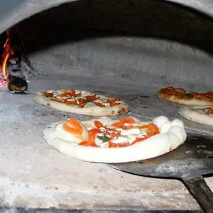 Due Cerase A Chiaia * Naples
