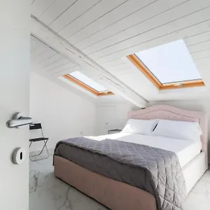 Attico Bella Aparthotel *
