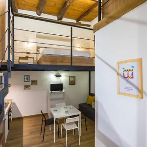 Industrial Ground Floor Studio By Wonderful Italy 아파트 *