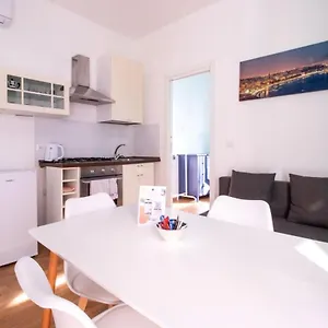 Tiffany In Better Place Apartment Naples