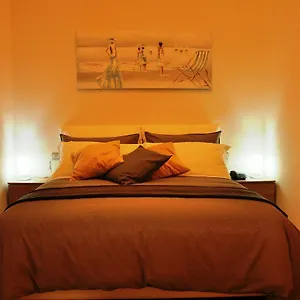 Chiaia 216 Bed & Breakfast Naples