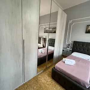 La Casa Di Tonia Bed & Breakfast Naples