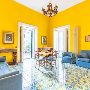 Apartment Santa Chiara Charming House With Terrace At Historical Center