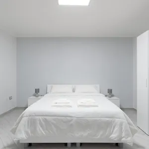 Modern Flat In The Heart Of Near Man Apartment Naples