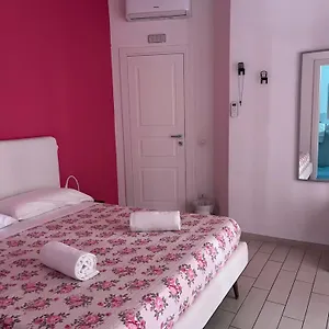 Vomerooms Naples