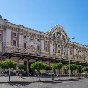 Boutique Metro 900 4* Naples
