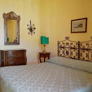Riviera Di Chiaia Rambaldi Bed & Breakfast 3*