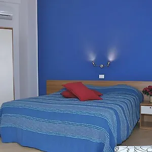 לינה וארוחת בוקר Lindo נאפולי