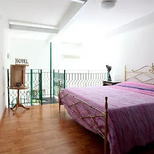Dormidamè Naples