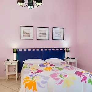 Oda ve Kahvaltı Bb Augusteo 5*