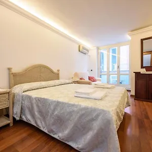 Apartment Via Avvocata 25 Naples