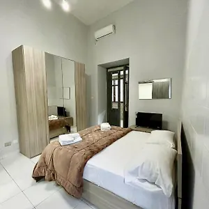 Valentino Guest house *