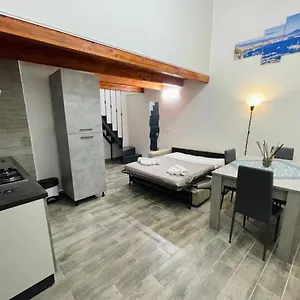 Qs House * Naples