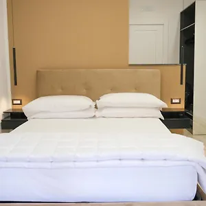 Aroma And B&b, Maschio Angioino Naples