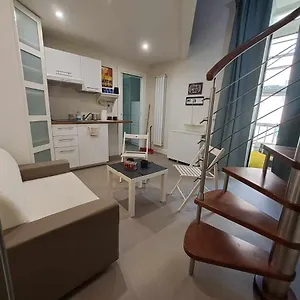 Maison Maya Bed and Breakfast Νάπολη