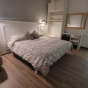 Vomero House Guest house 2*