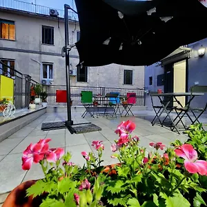 La Bella Terrazza A Materdei Naples
