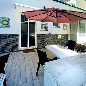 Domus Carbonari Apartment *