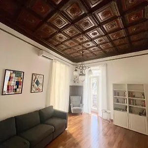 Daire Vomero Hideaway - Family Friendly *