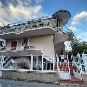 La Bouganville House *