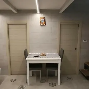 Donnalbina 4 Apartment *