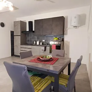 度假居 Dora'shome *