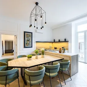 Chic Lifestyle By Napoliapartments Apartment Naples
