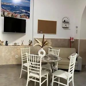 Phaedra House Holiday home *