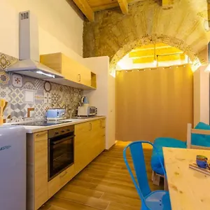 Daire Limoncello Loft House,in The Heart Of Naples!