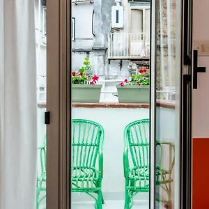 Charming With Balcony In The Historic Center *
