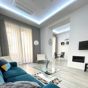 Duomo Platinum * נאפולי