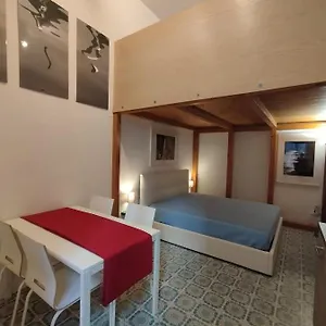 Casa Merisi Al Centro Storico Di Neapol