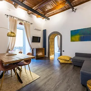 Apartmán Hidden Gem On Chiaia Pedastrian Area By Napoliapartments *