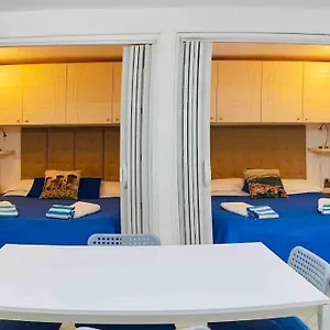Apparthenope Apartment *