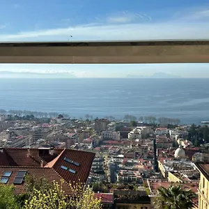 Konukevi Panorama Al Vomero *