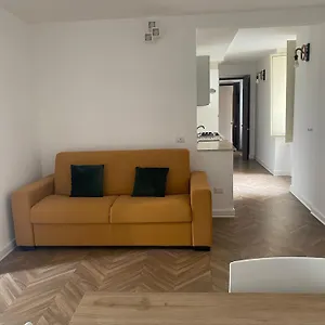Dora House *