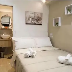 Apartment House Mezzocannone *