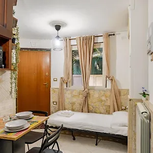 Centro Storico, B&b, Terrazza, Doccia Idromassaggio Naples