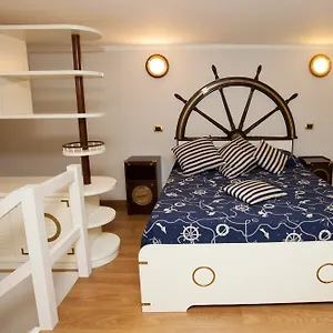 Ausonia Hotel 2*